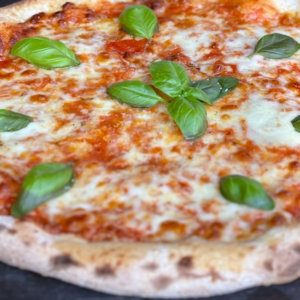 Pizza Schade - Perleberg – Schades Eiscafé | Pizza Prinz | Gastraum | Feiern