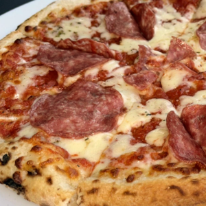 Pizza Schade - Perleberg – Schades Eiscafé | Pizza Prinz | Gastraum | Feiern